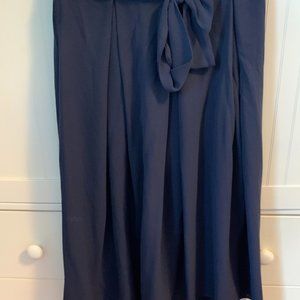Flowy blue crepe skirt